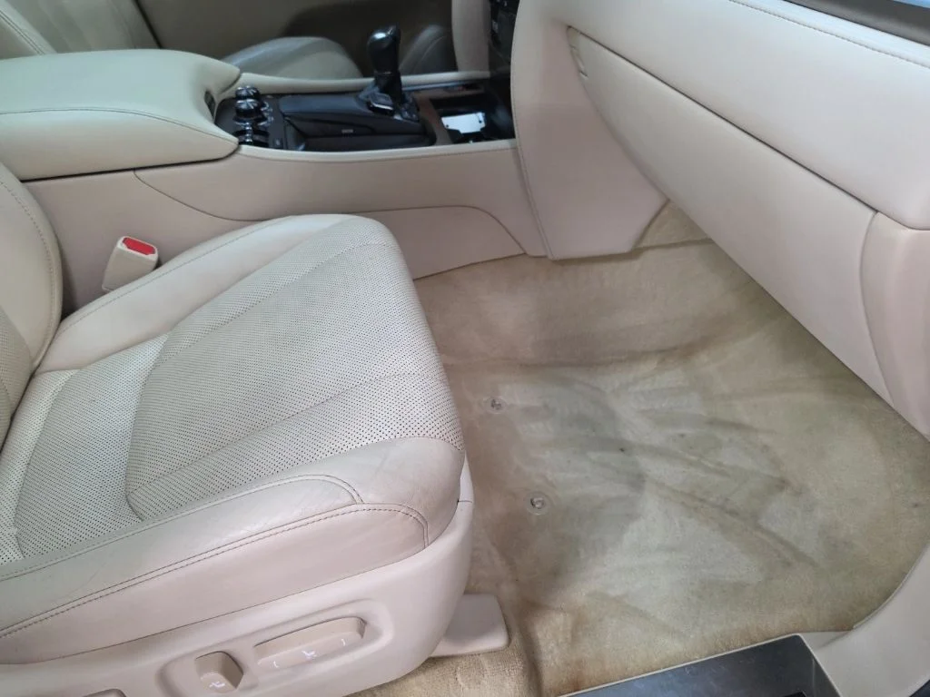 Used 2019 Black Onyx Lexus 570 image 12
