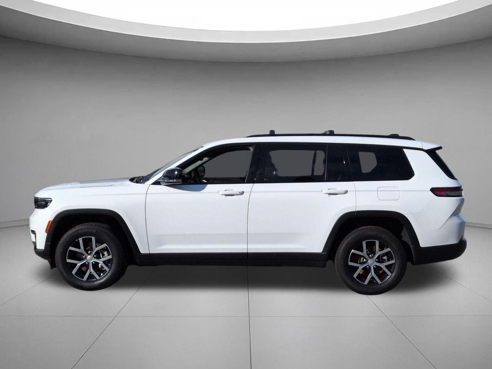 Used 2025 Bright White Clearcoat Jeep Limited image 2