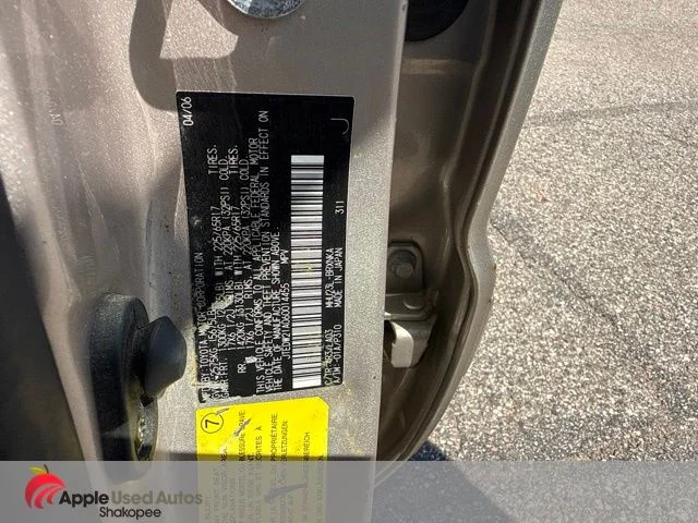 Used 2006 Gold Toyota Limited image 12