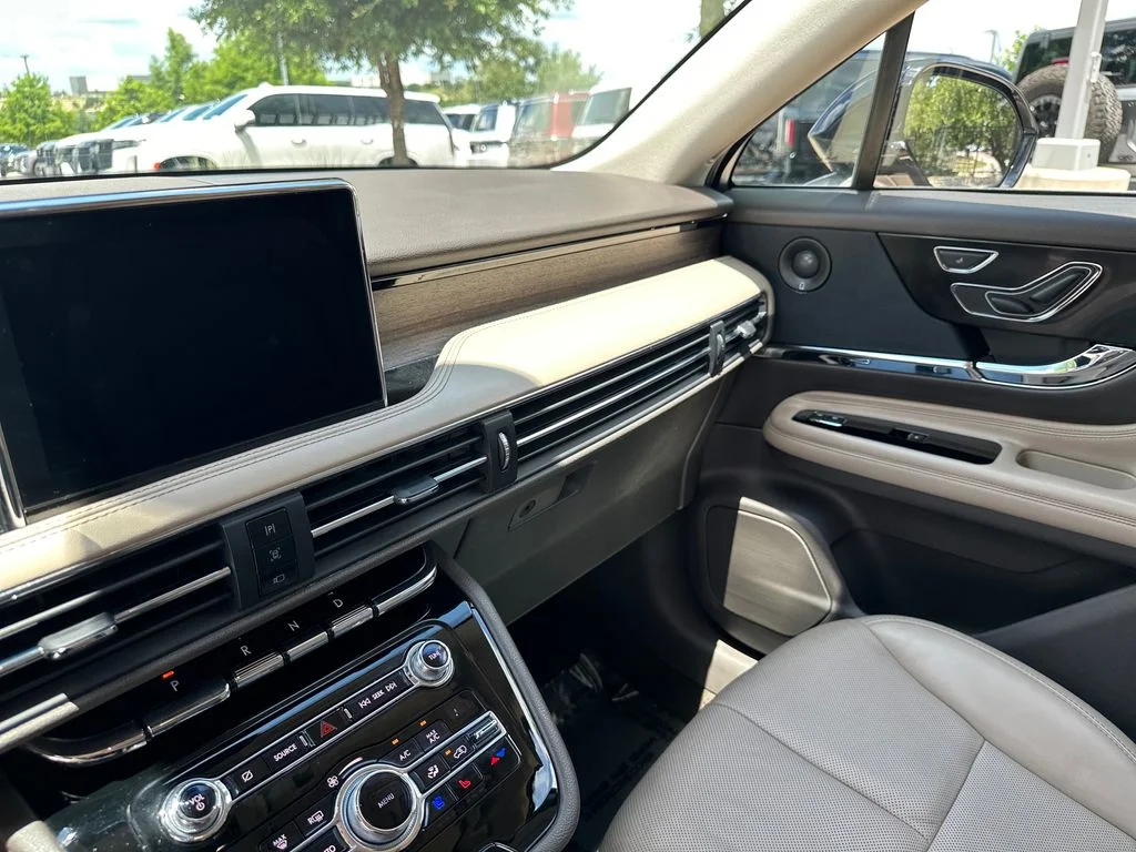 Used 2020 Brown Lincoln Reserve image 22