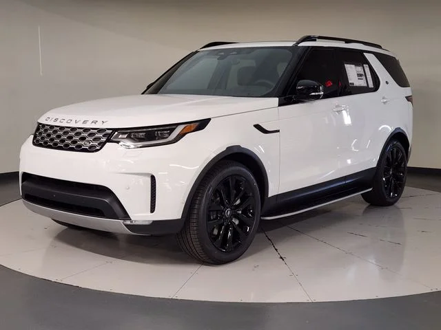 2026 Land Rover Discovery P300 S's photo