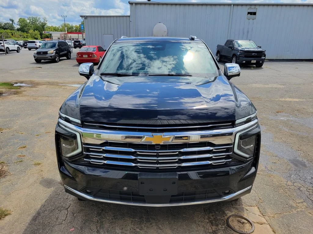 2026 Chevrolet Suburban Premier - Photo 9