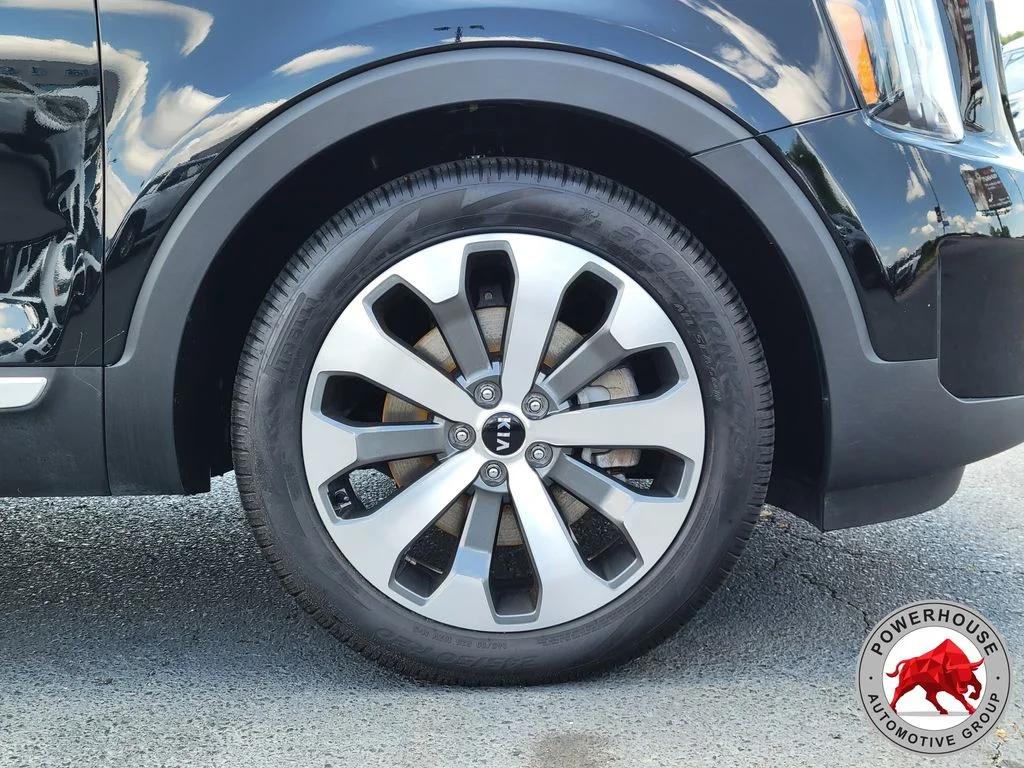 Used 2023 Black Kia SX-Prestige image 12
