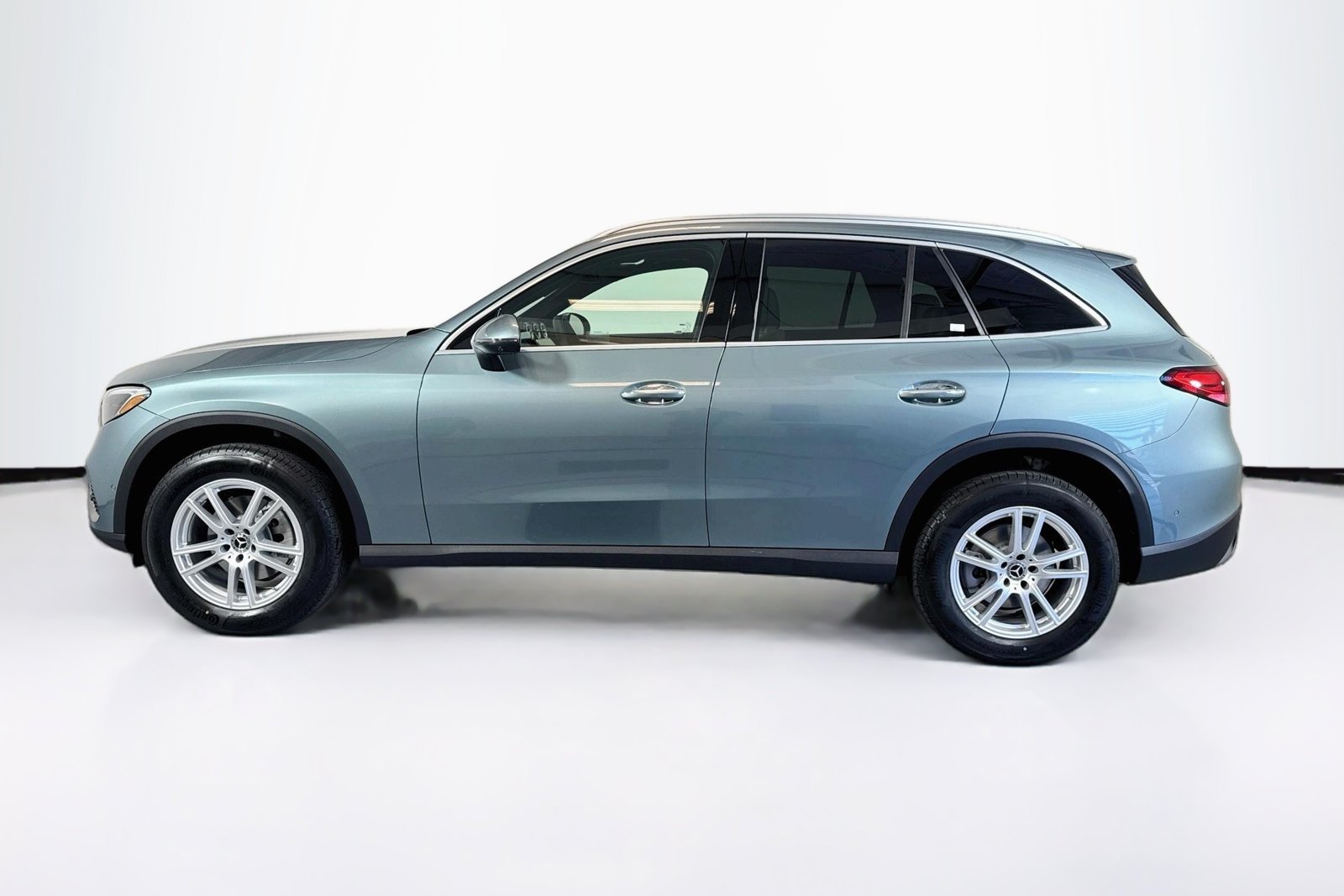 New 2026 Verde Silver Metallic Mercedes-Benz GLC 300 image 8