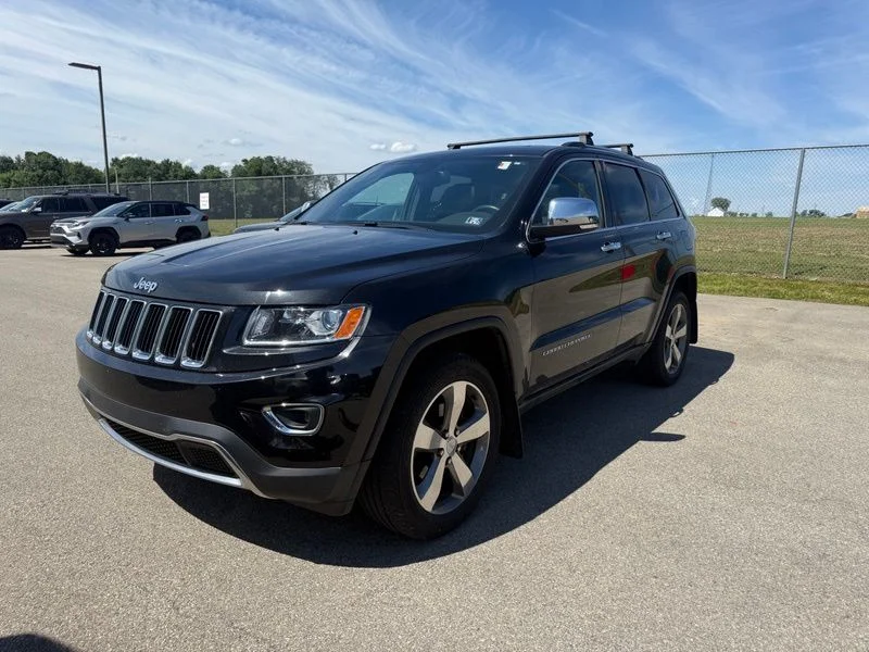 Used 2015 Black Jeep Limited image 3