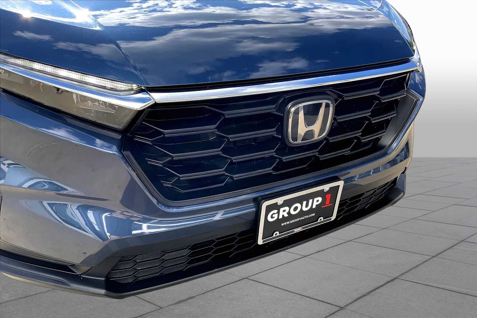 Used 2025 Canyon River Blue Metallic Honda LX image 28