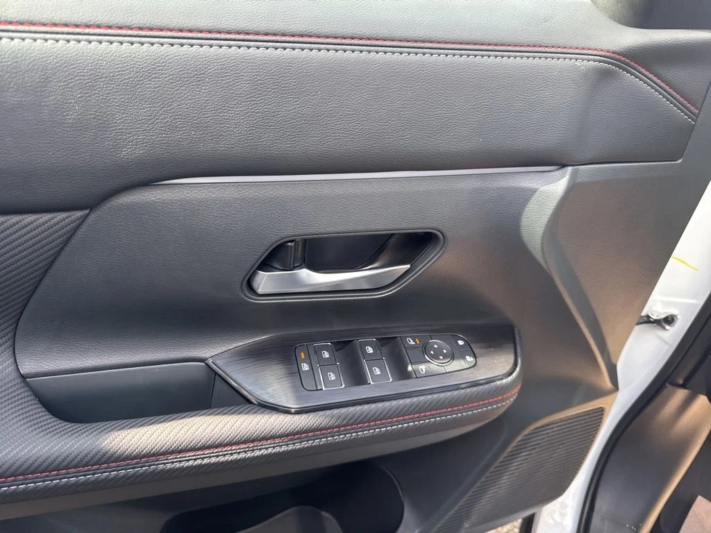 2026 Nissan KICKS SR AWD - Photo 12