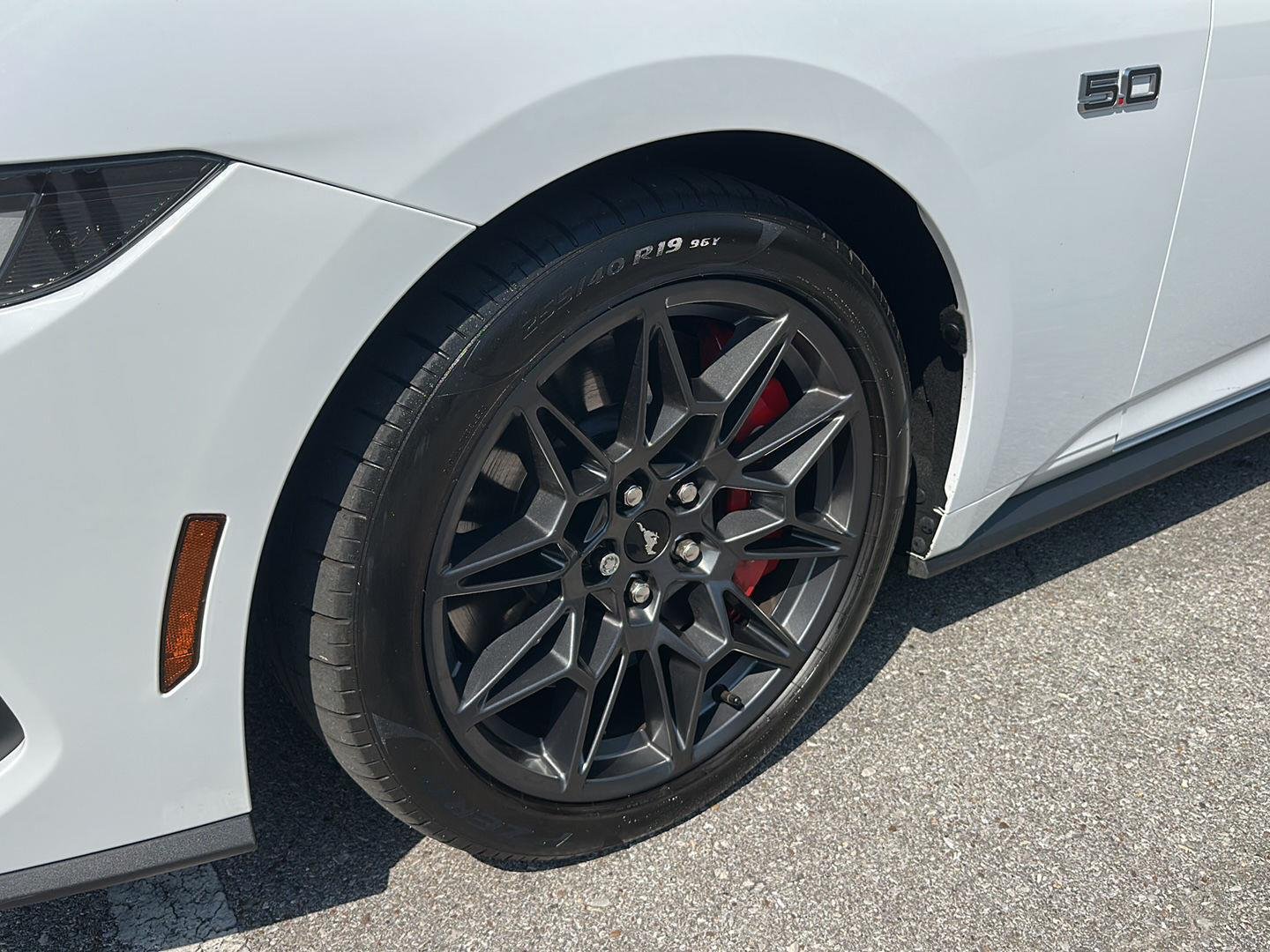 Used 2024 Oxford White Ford GT Premium image 9