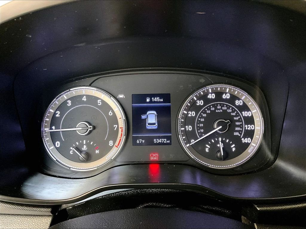 Used 2020 White Hyundai SE image 26