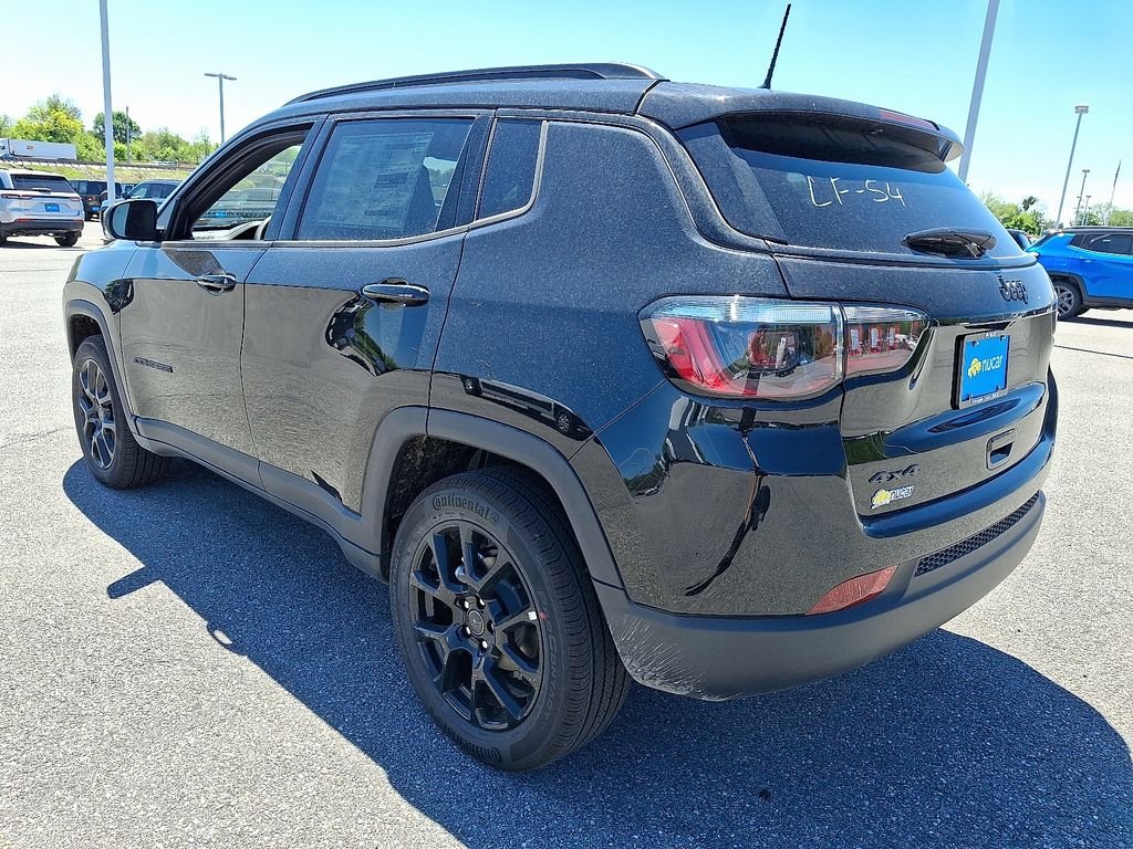 New 2026 Black Jeep Latitude image 3