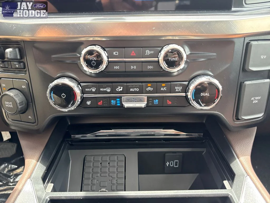 New 2026 Star White Metallic Tri-Coat Ford F-350® King Ranch® image 22