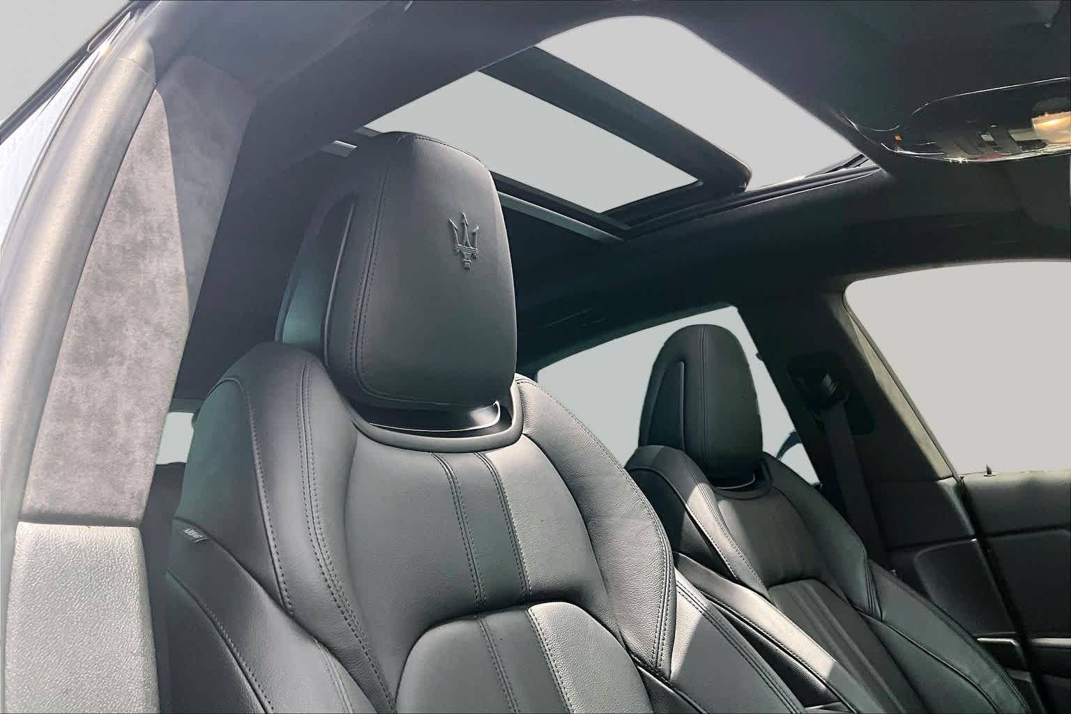 Used 2022 Grigio Metallic Maserati Modena image 14