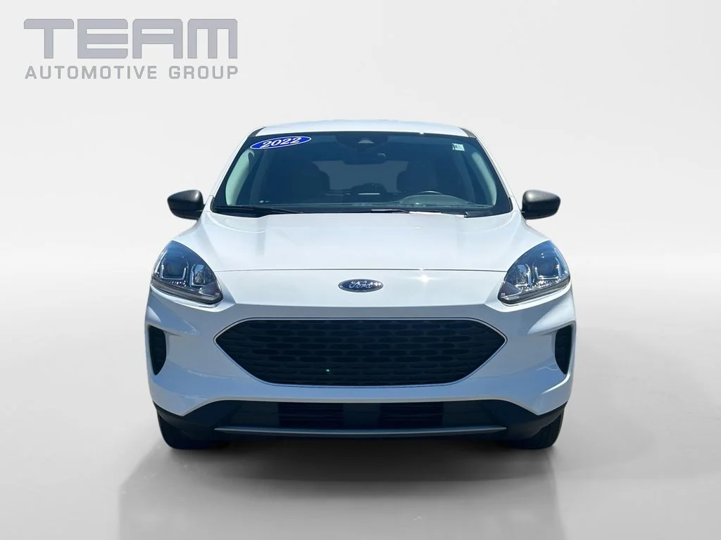 Used 2022 White Ford SE image 2