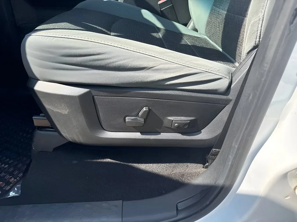Used 2014 Grey Ram Big Horn image 11