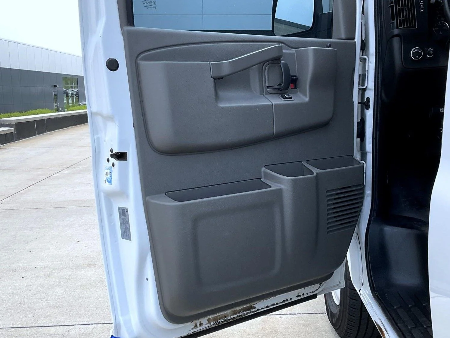 Used 2021 White Chevrolet Work Van image 9