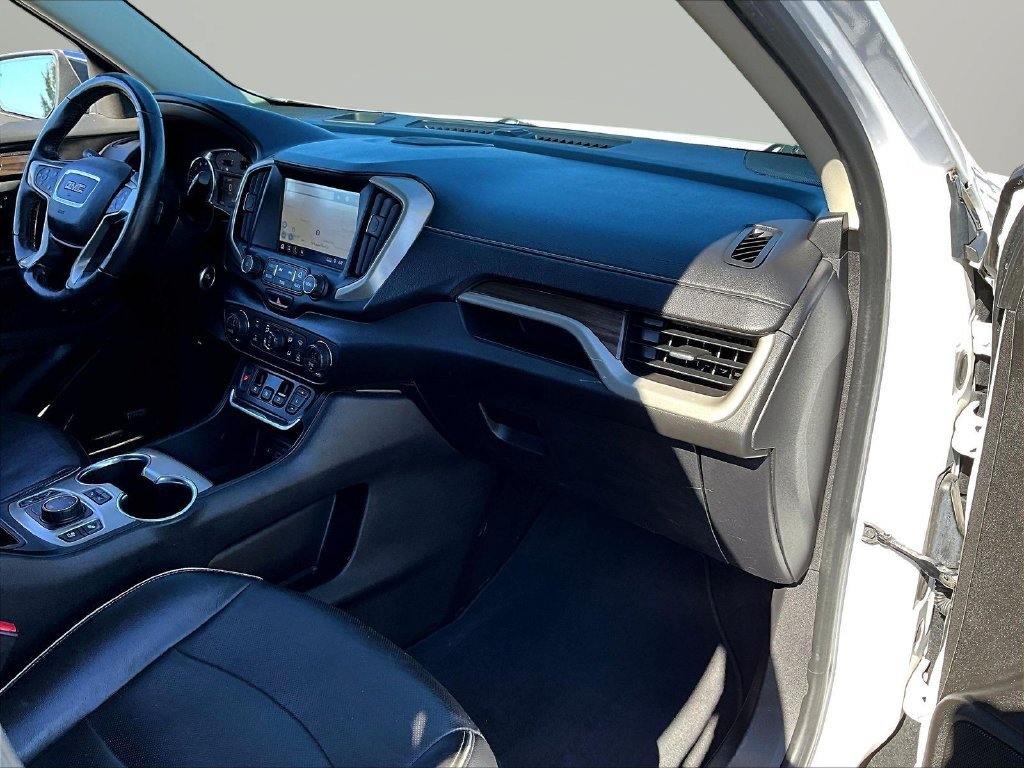 Used 2018 White GMC Denali image 31