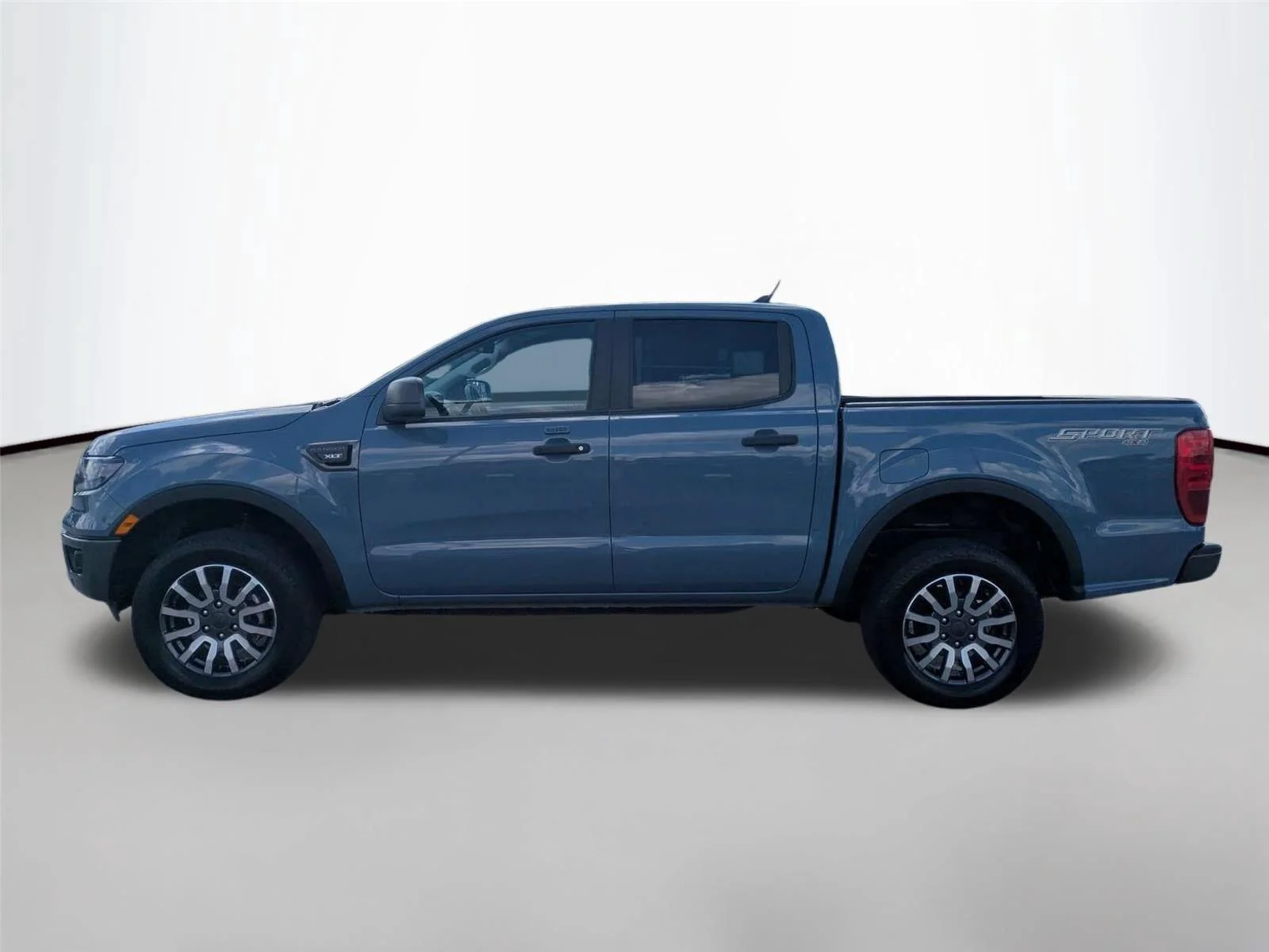 Used 2023 Azure Gray Metallic Tri-Coat Ford XLT image 8