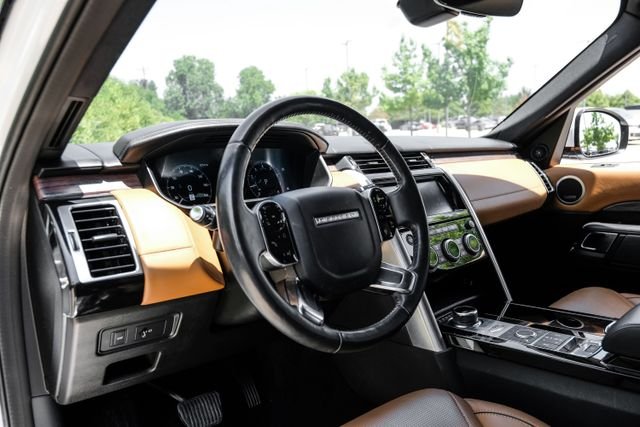 Used 2019 White Land Rover HSE Luxury image 3