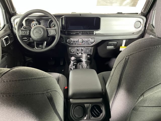 New 2026 Granite Crystal Metallic Clearcoat Jeep Sport S image 8