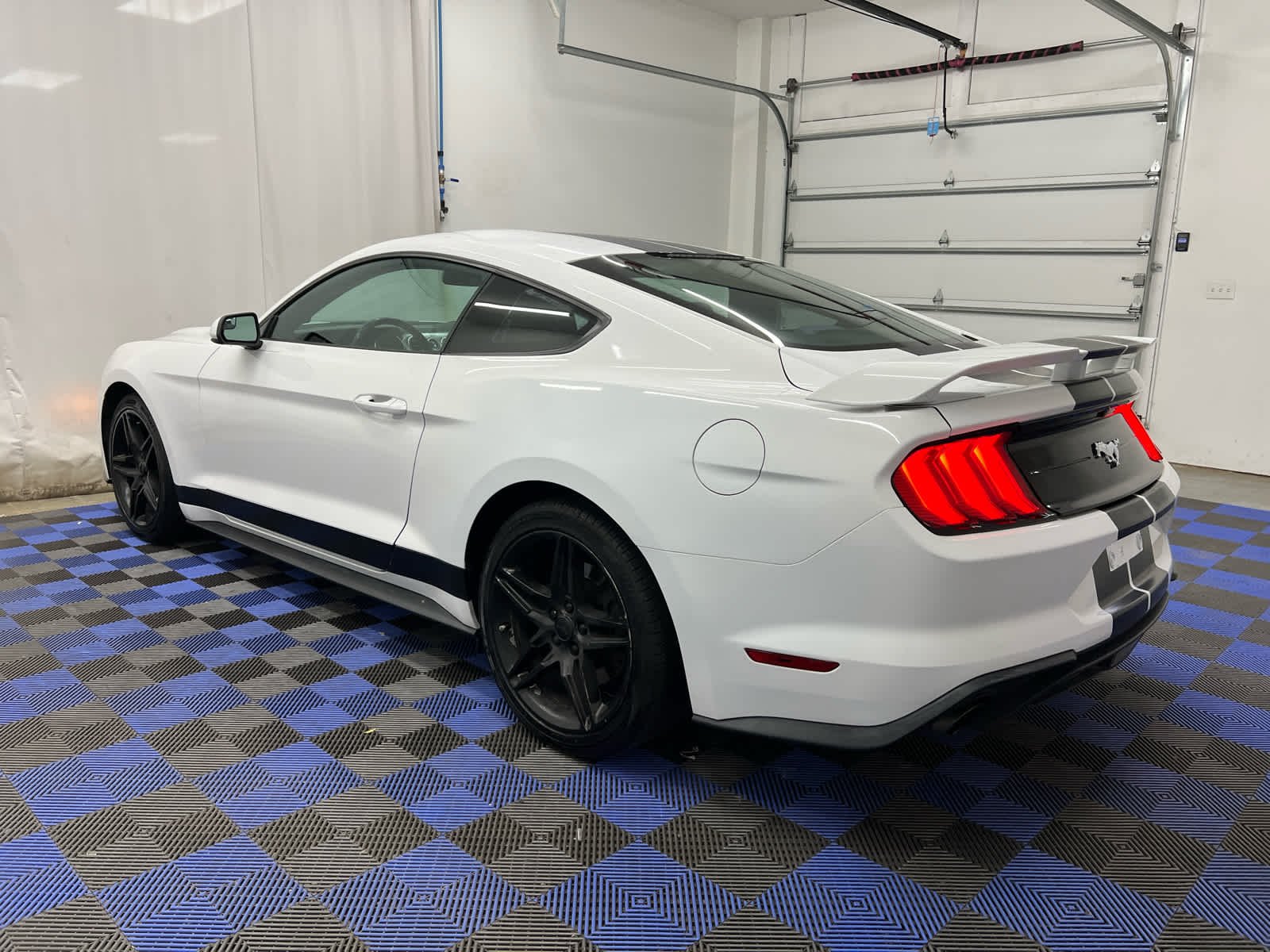Used 2018 Oxford White Ford EcoBoost image 6