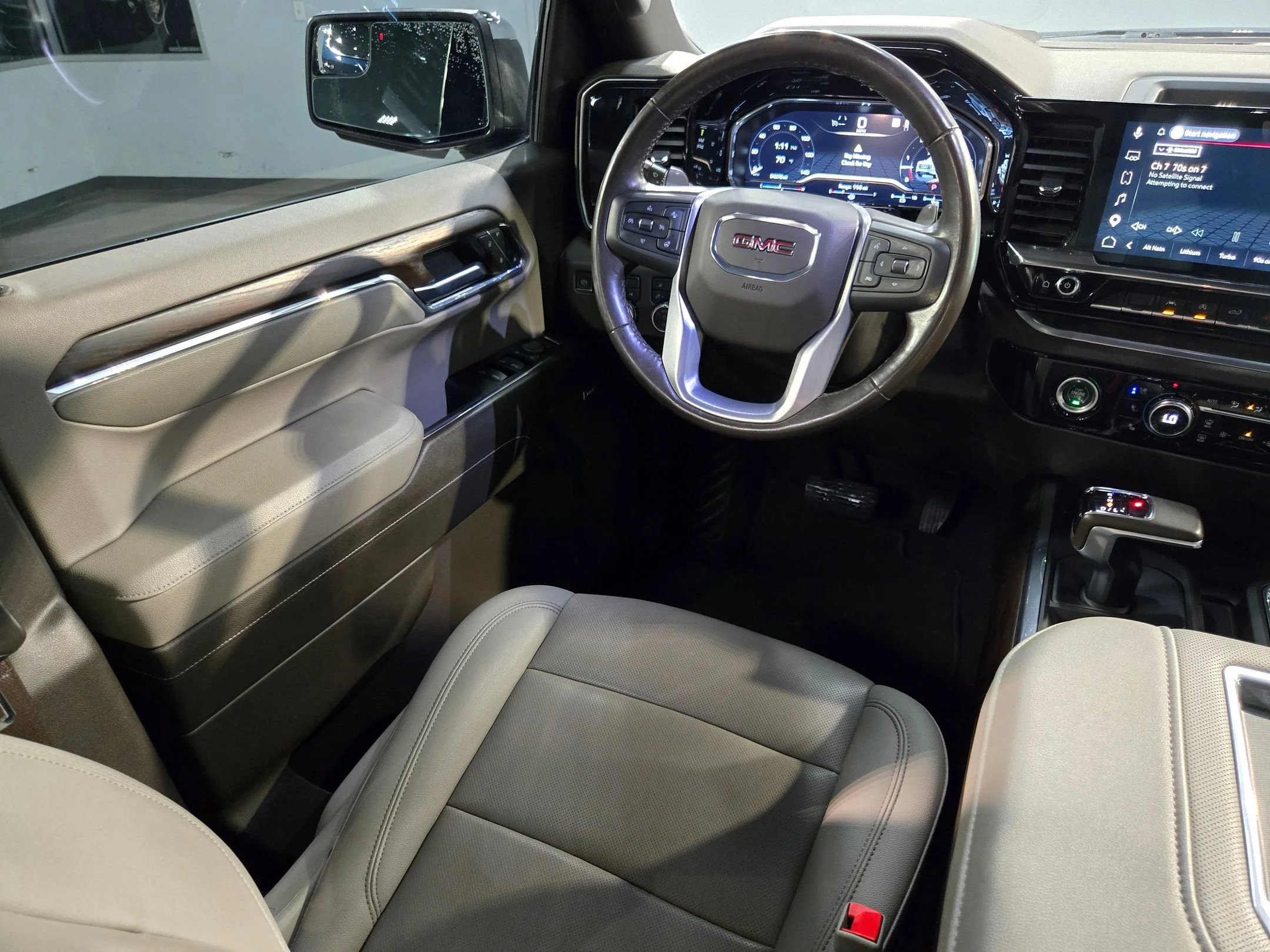 Used 2022 Pacific Blue Metallic GMC SLT image 9