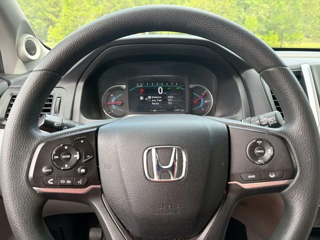 Used 2020  Honda LX image 16