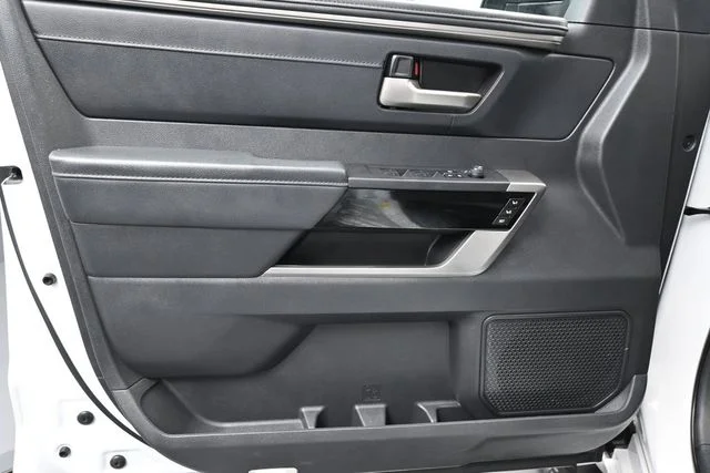 Used 2024  Toyota  image 13