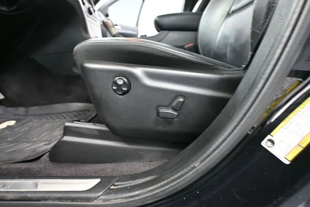 Used 2017 Black Jeep Limited image 20
