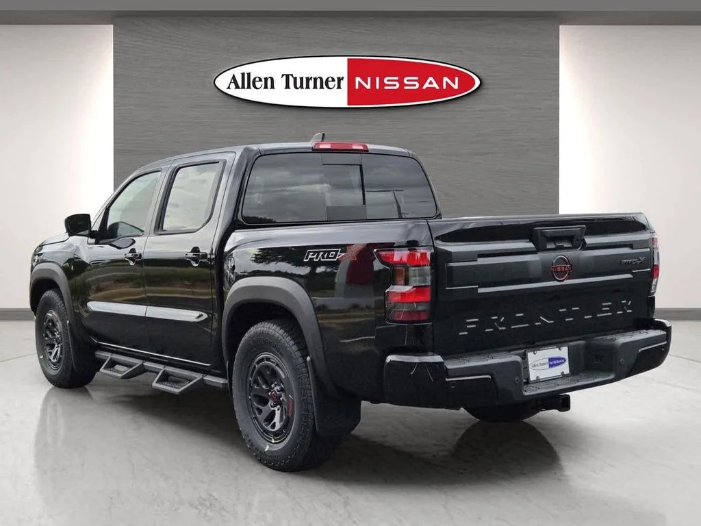 2026 Nissan Frontier PRO-X - Photo 8