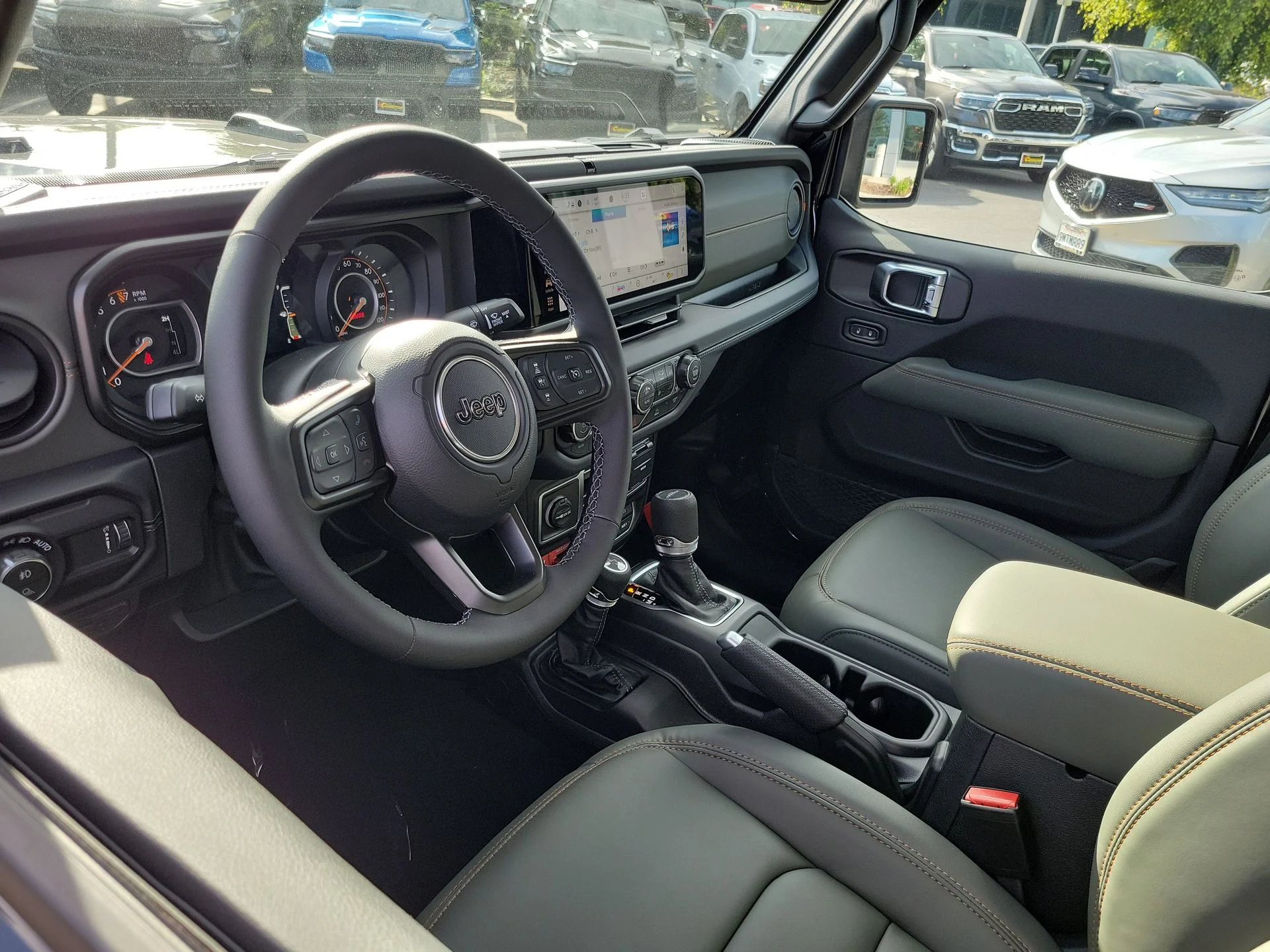 New 2026 Black Jeep Mojave image 4