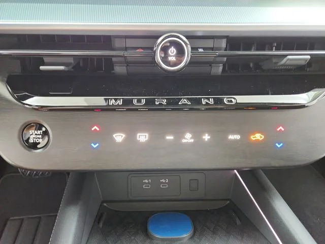 New 2026 White Nissan Platinum image 32
