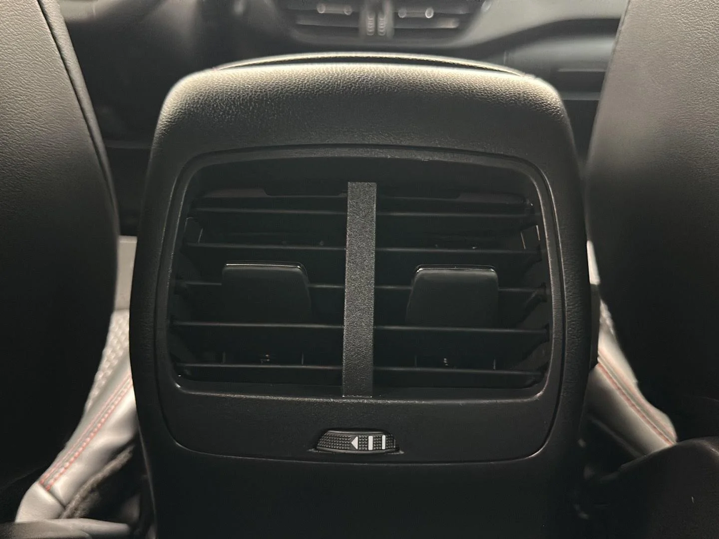 Used 2025 Agate Black Metallic Ford ST-Line image 19