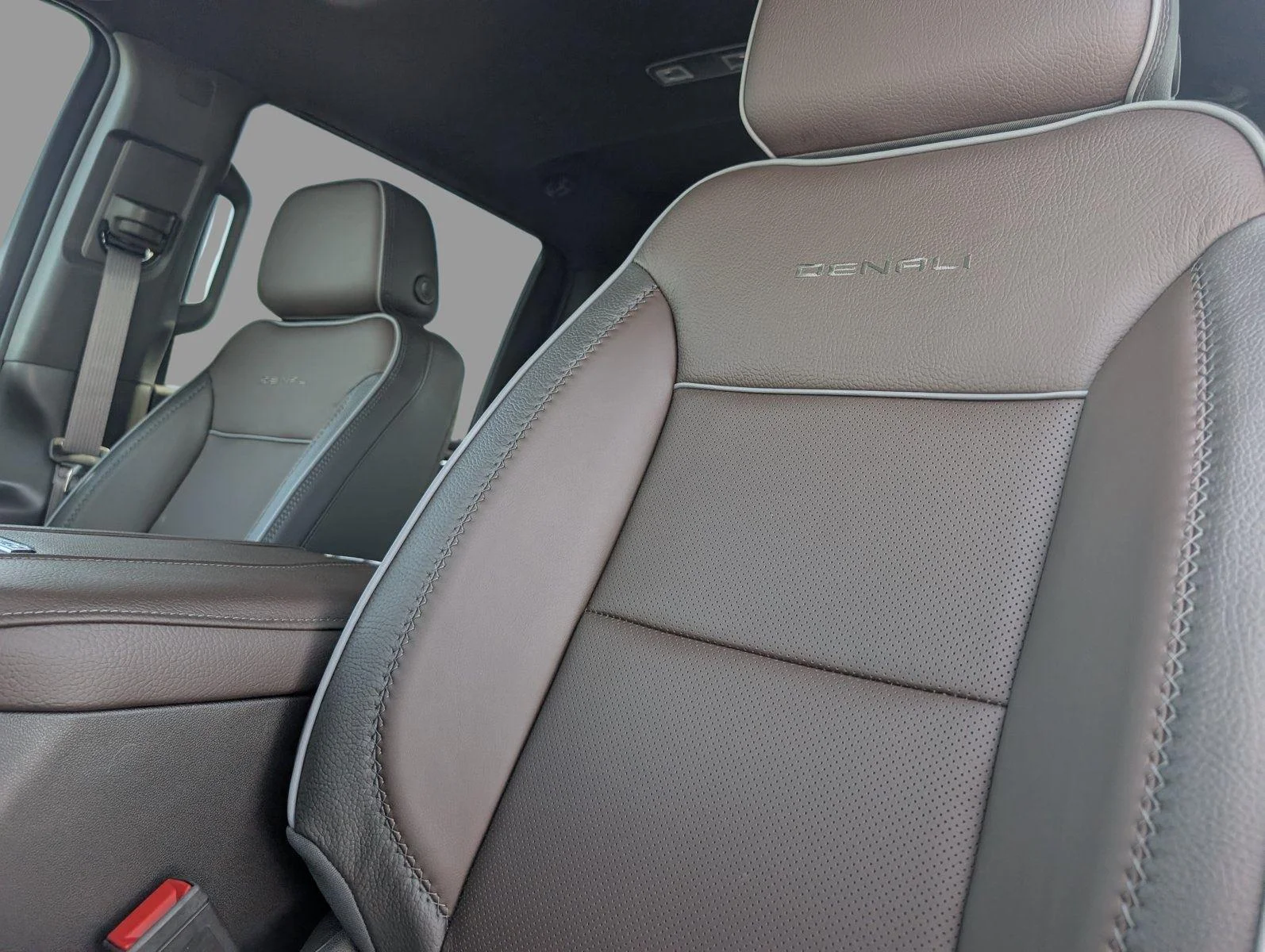 New 2026 Glacier White Tricoat GMC Denali DRW image 13