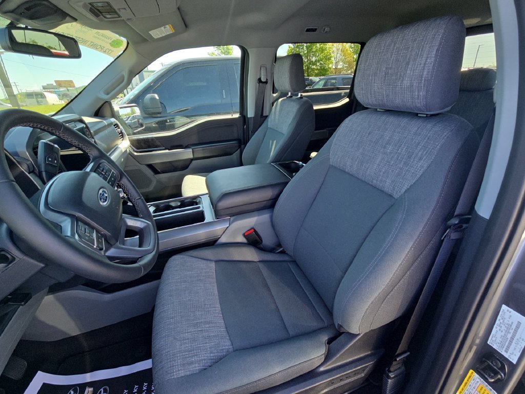 Used 2023 Gray Ford XLT image 13