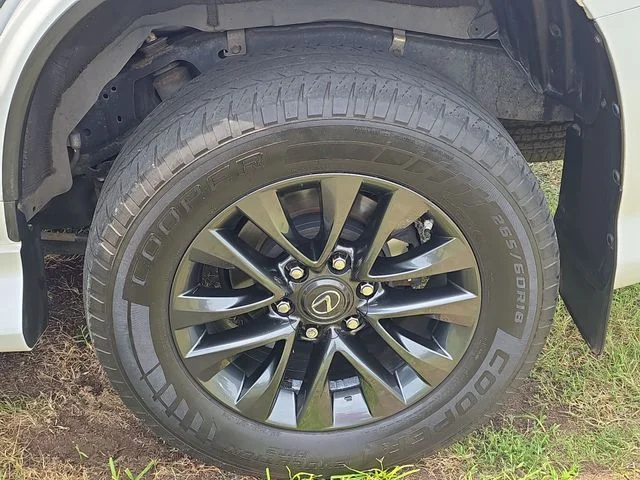 Used 2021  Lexus 460 image 36