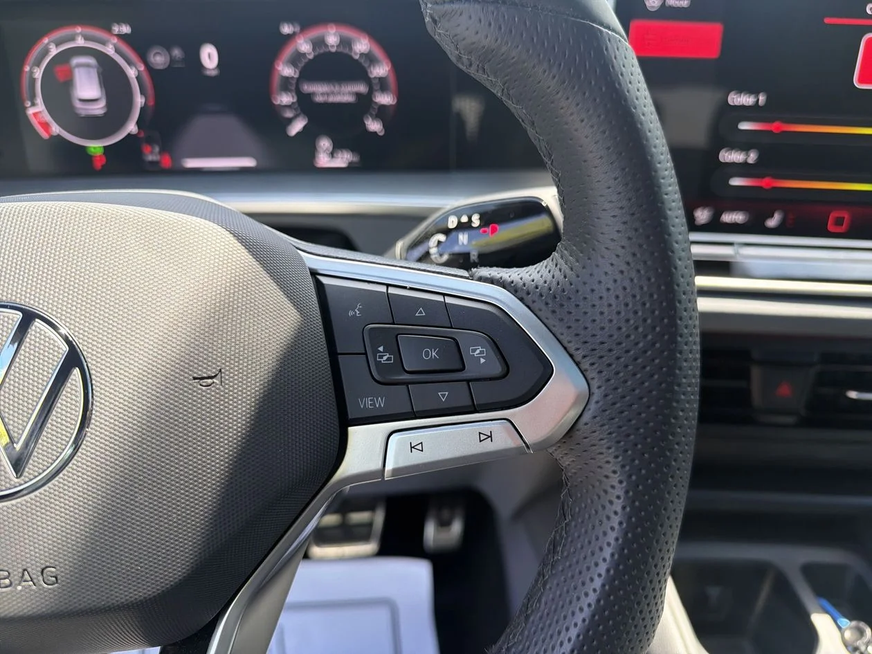 New 2026 White/off-white Volkswagen 2.0T SE R-Line Black image 18