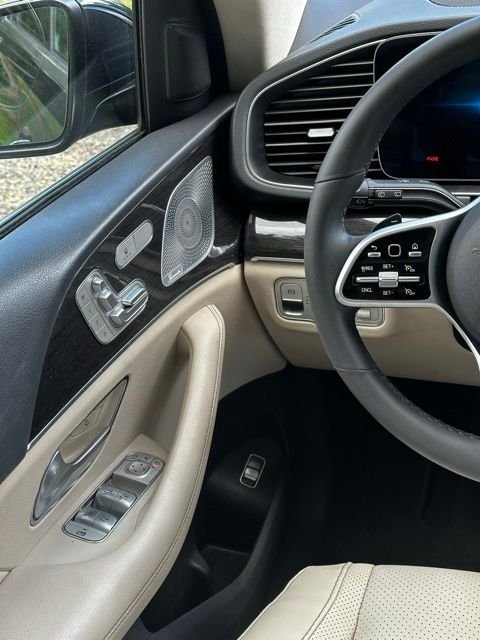 Used 2020 Blue Mercedes-Benz GLE 350 image 29