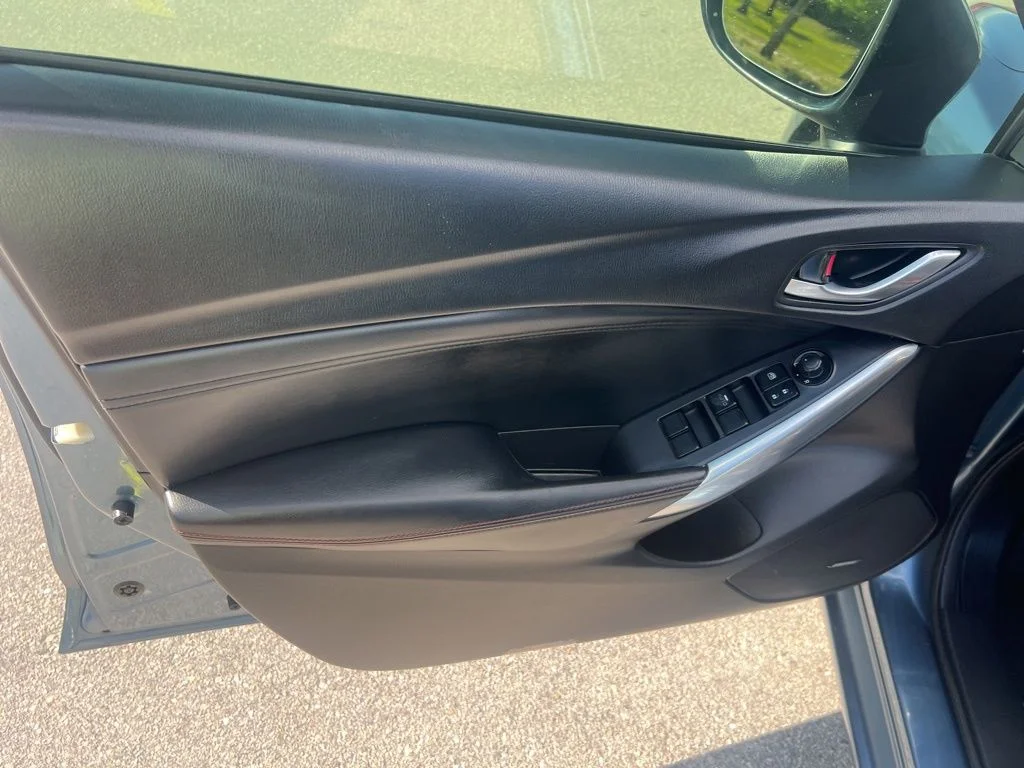 Used 2014 Blue Mazda i Grand Touring image 31
