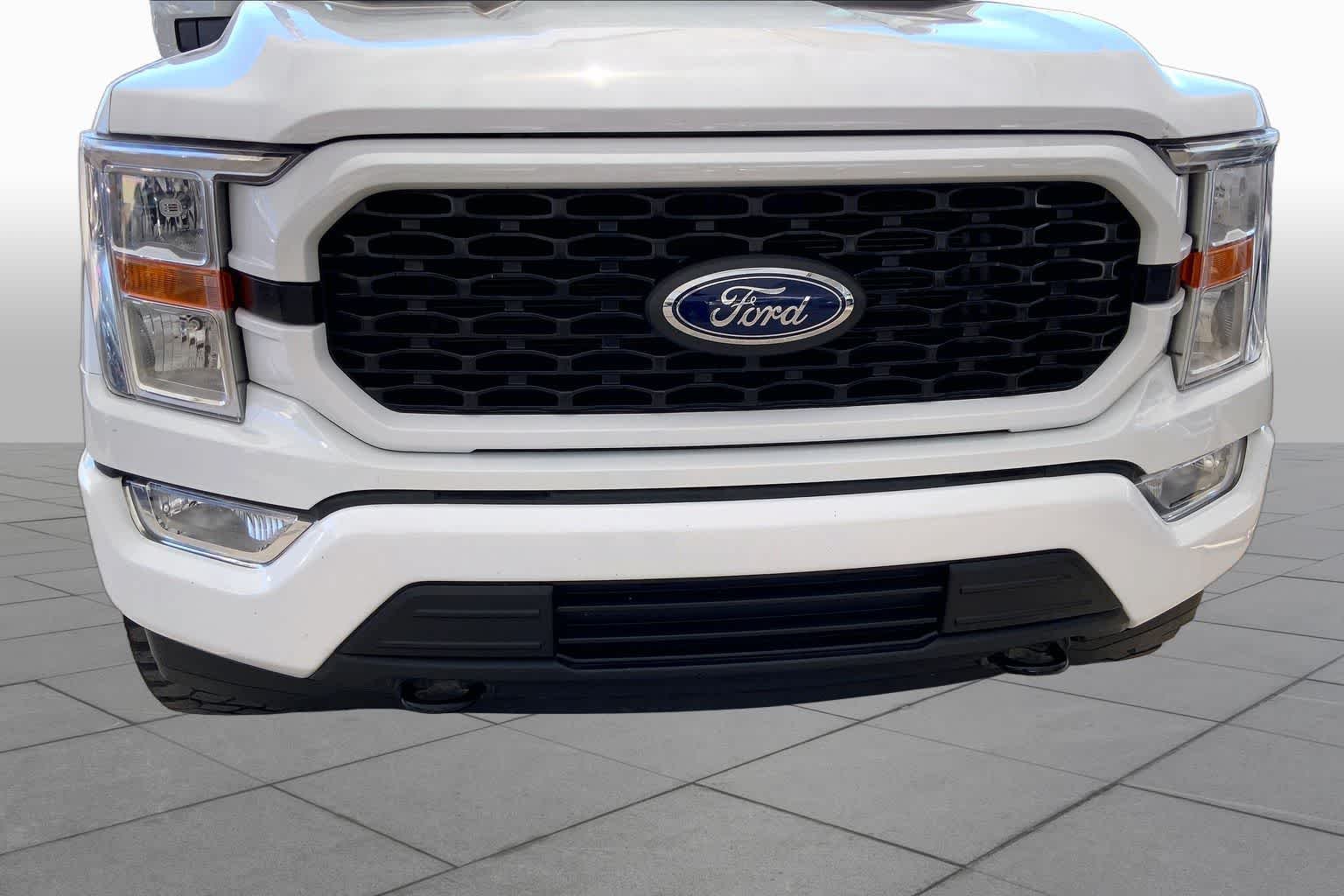 Used 2022 Oxford White Ford XL image 30