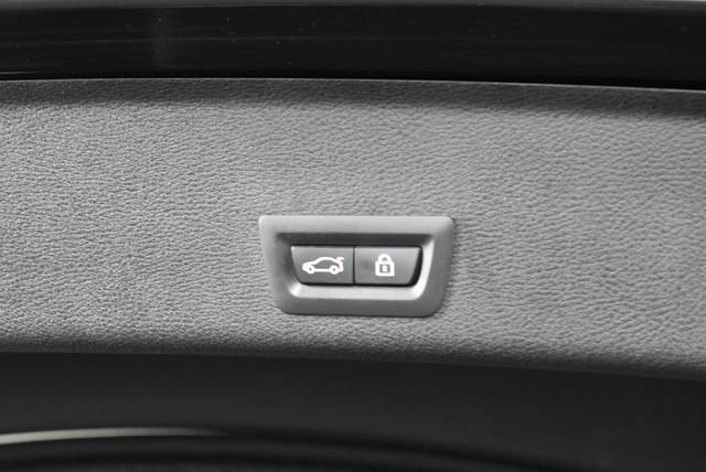 Used 2015 Black BMW xDrive35i image 26