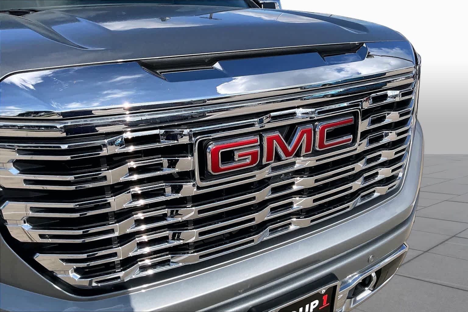 Used 2024 Sterling Metallic GMC Denali image 30