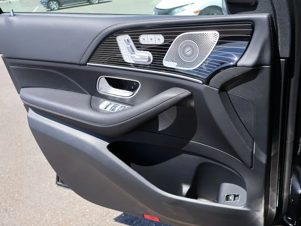 New 2026 Obsidian Black Metallic Mercedes-Benz GLE 450 image 36