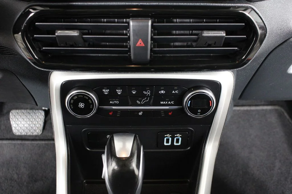 Used 2019 Race Red Ford Titanium image 28