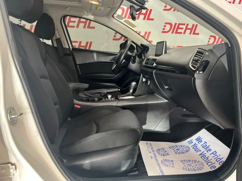Used 2016 White Mazda i Grand Touring image 12