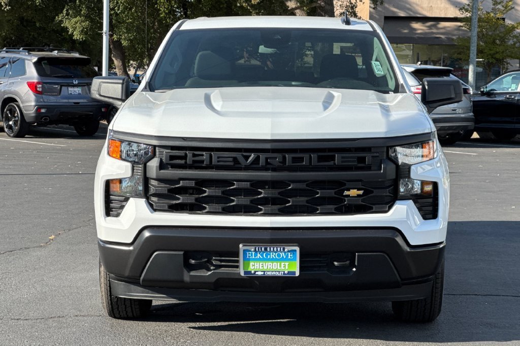New 2026 Summit White Chevrolet WT image 8