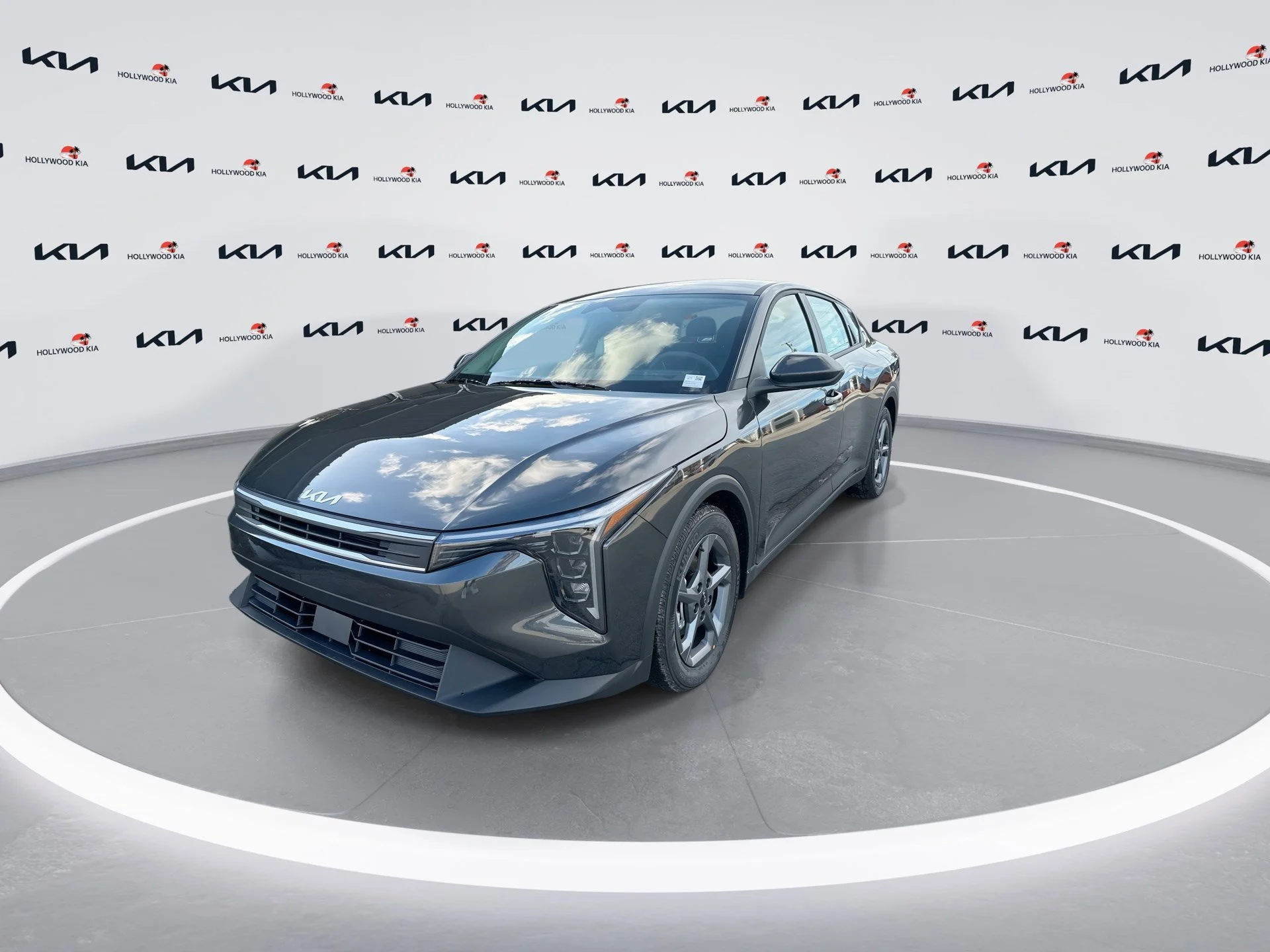 New 2026 Interstellar Gray Kia LXS image 4