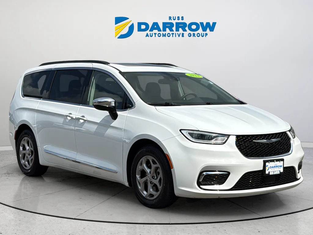Used 2023 White Chrysler Limited image 7