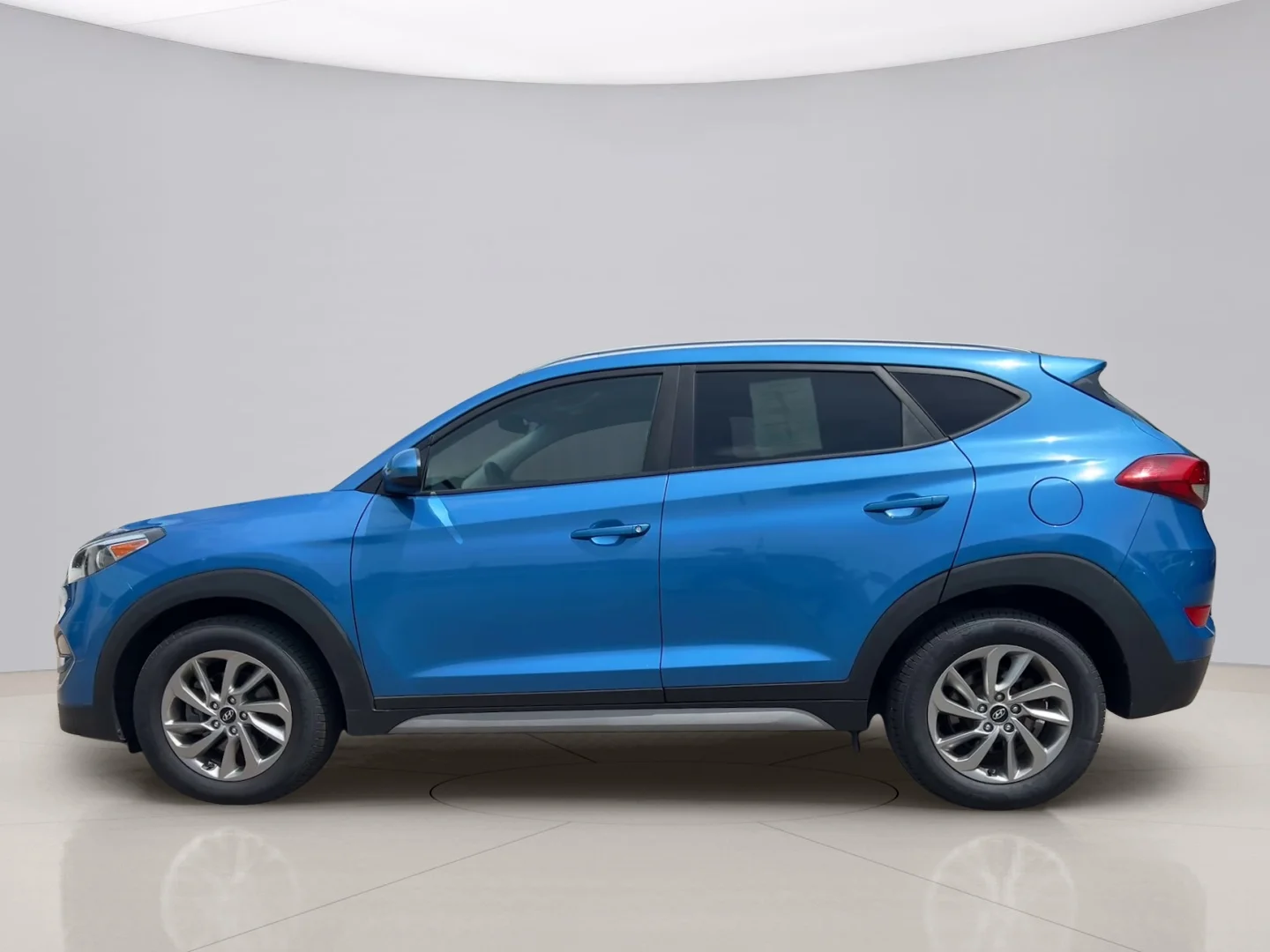 Used 2018 Blue Hyundai SEL image 2