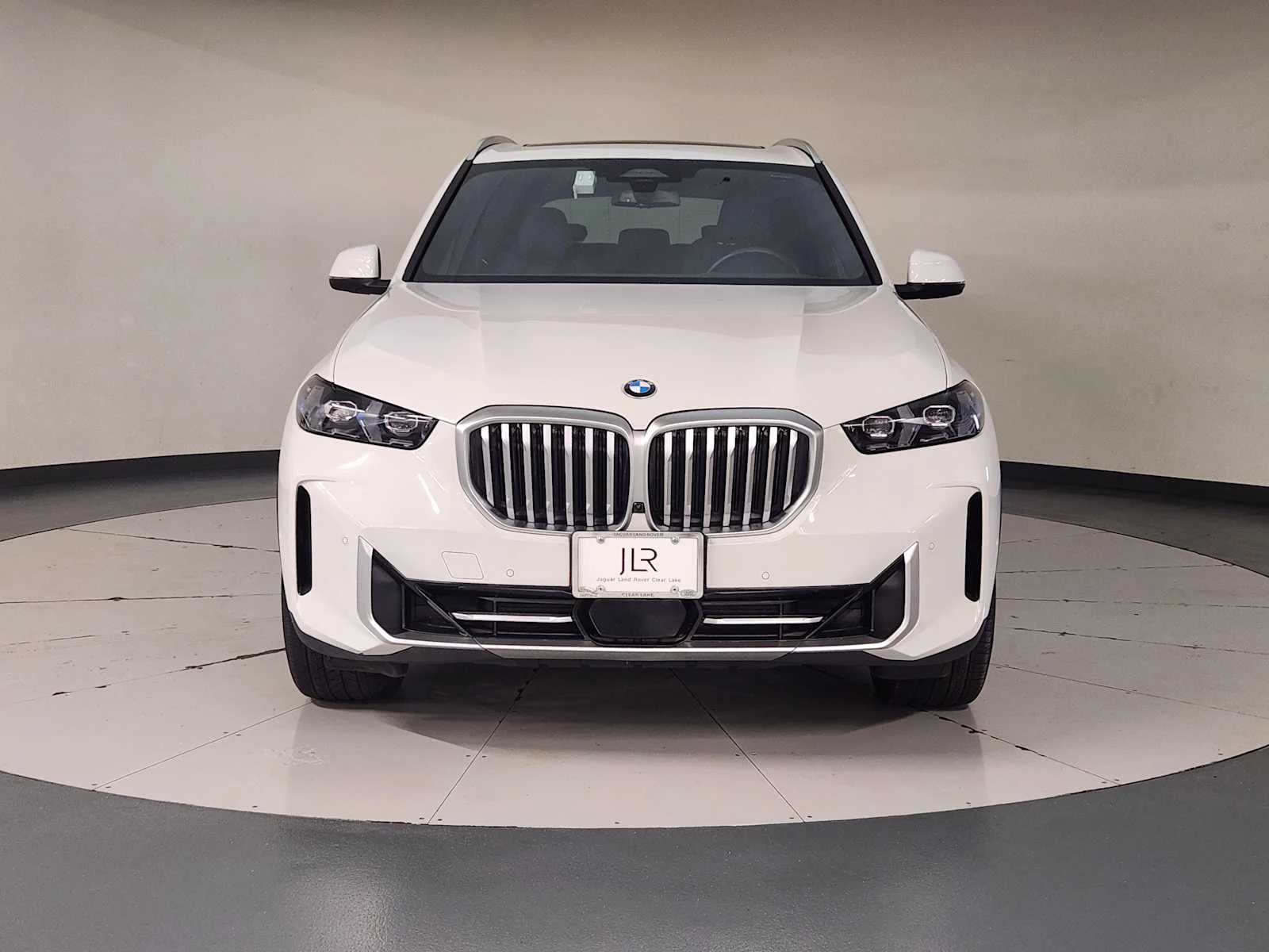 Used 2026 Alpine White BMW xDrive40i - Sports Activity Vehicle image 16