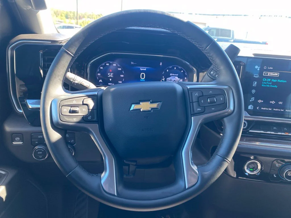 Used 2024 Sterling Gray Metallic Chevrolet LT (2FL) image 15